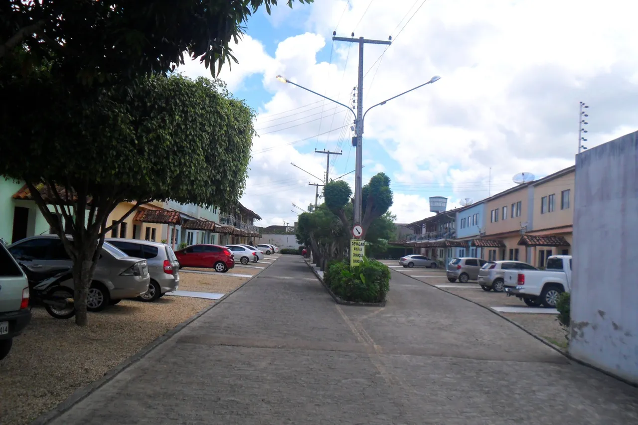 Alugo apartamento