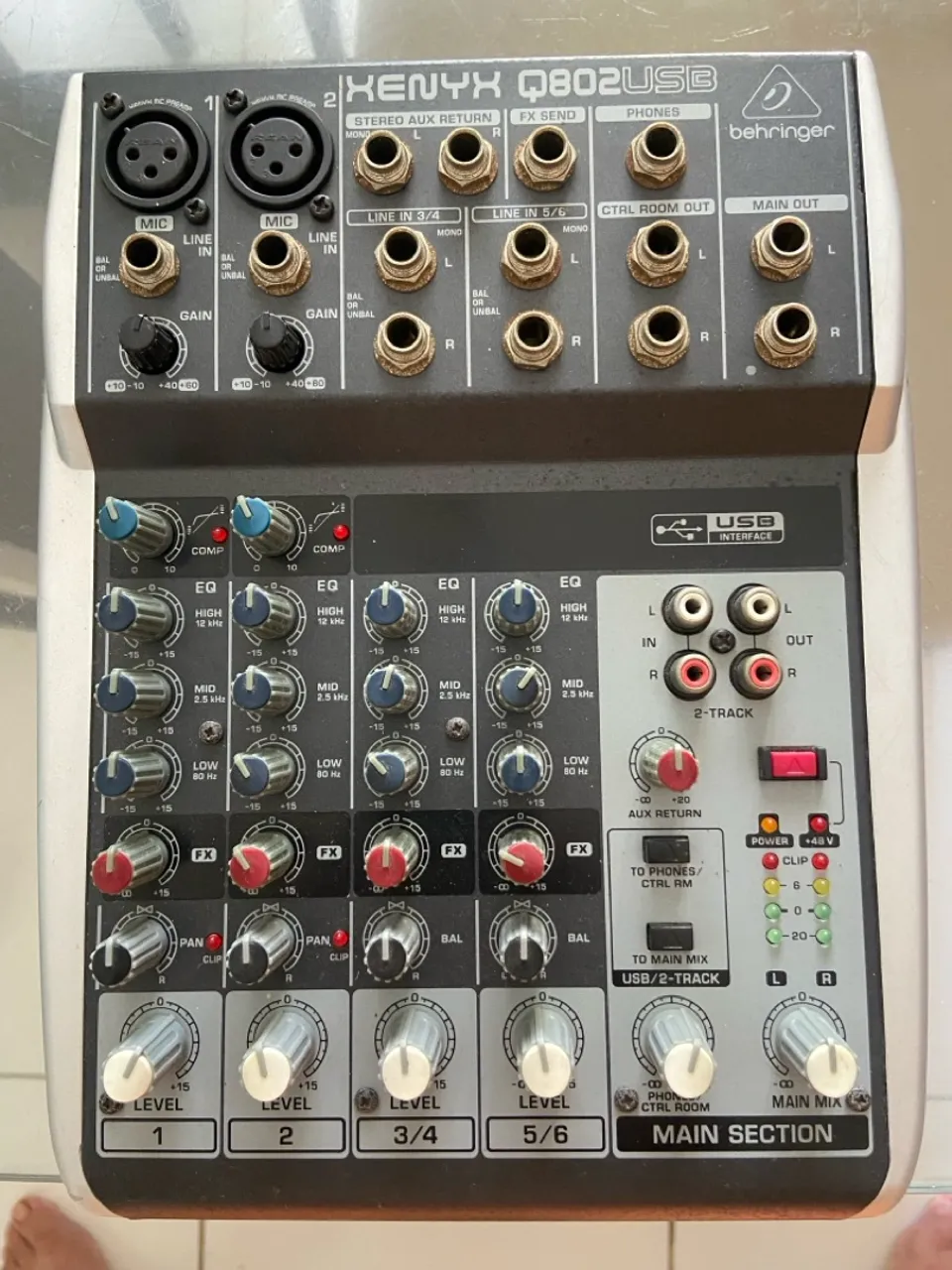 Beringher Xenix 802Q