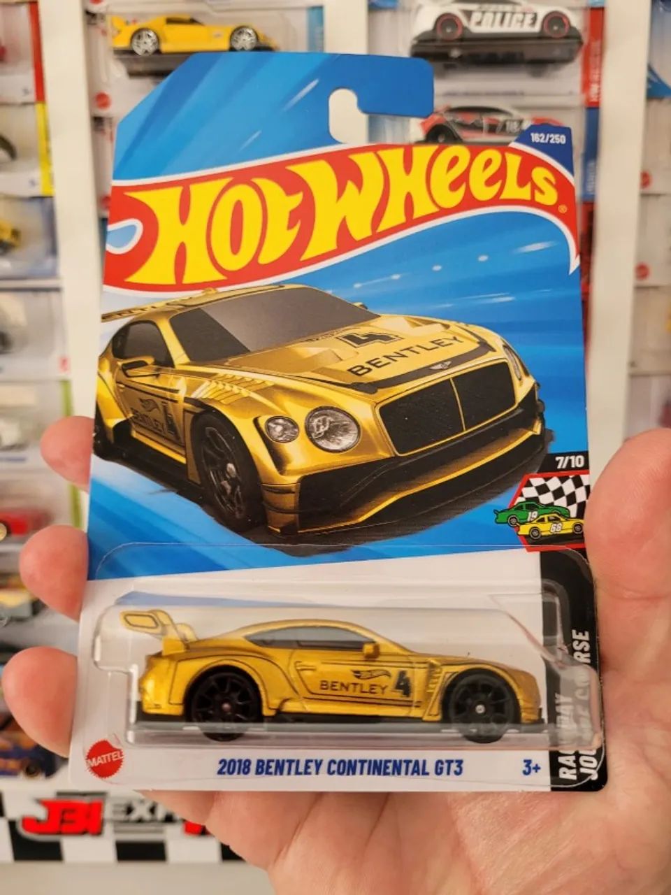 2018 Bentley Continental GT3 Dourado Hot Wheels.