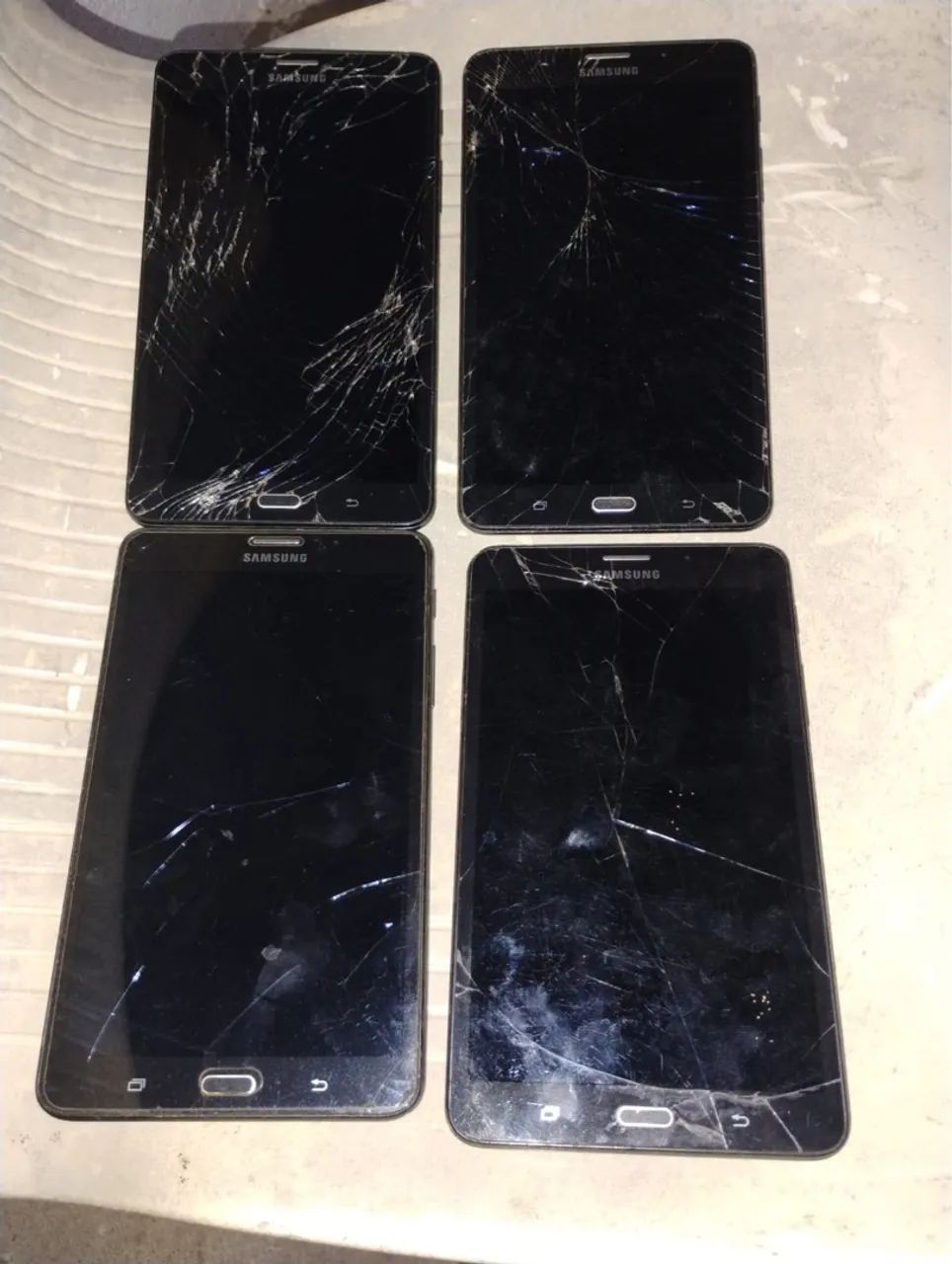 4 Tablet por 160,00 ideal para retirada de peças - Foto 2