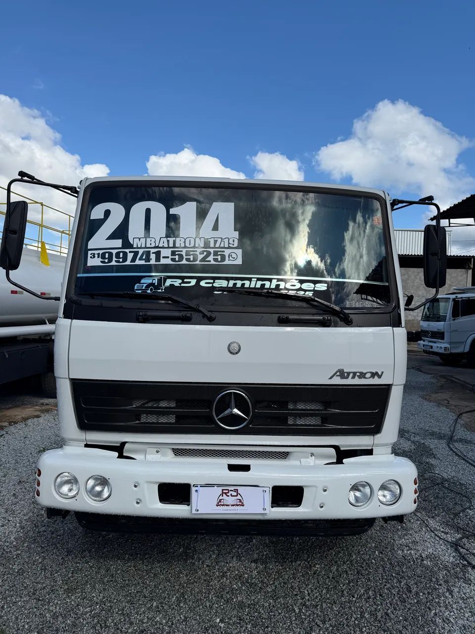CAMINHÃO MB ATRON 1719 2014 UNICO DONO 