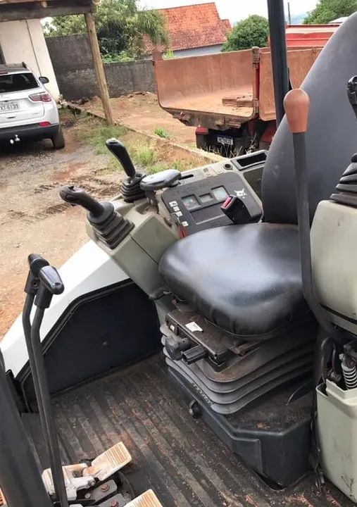 Mini Escavadeira Bobcat E26 Ano 2013 - Foto 6