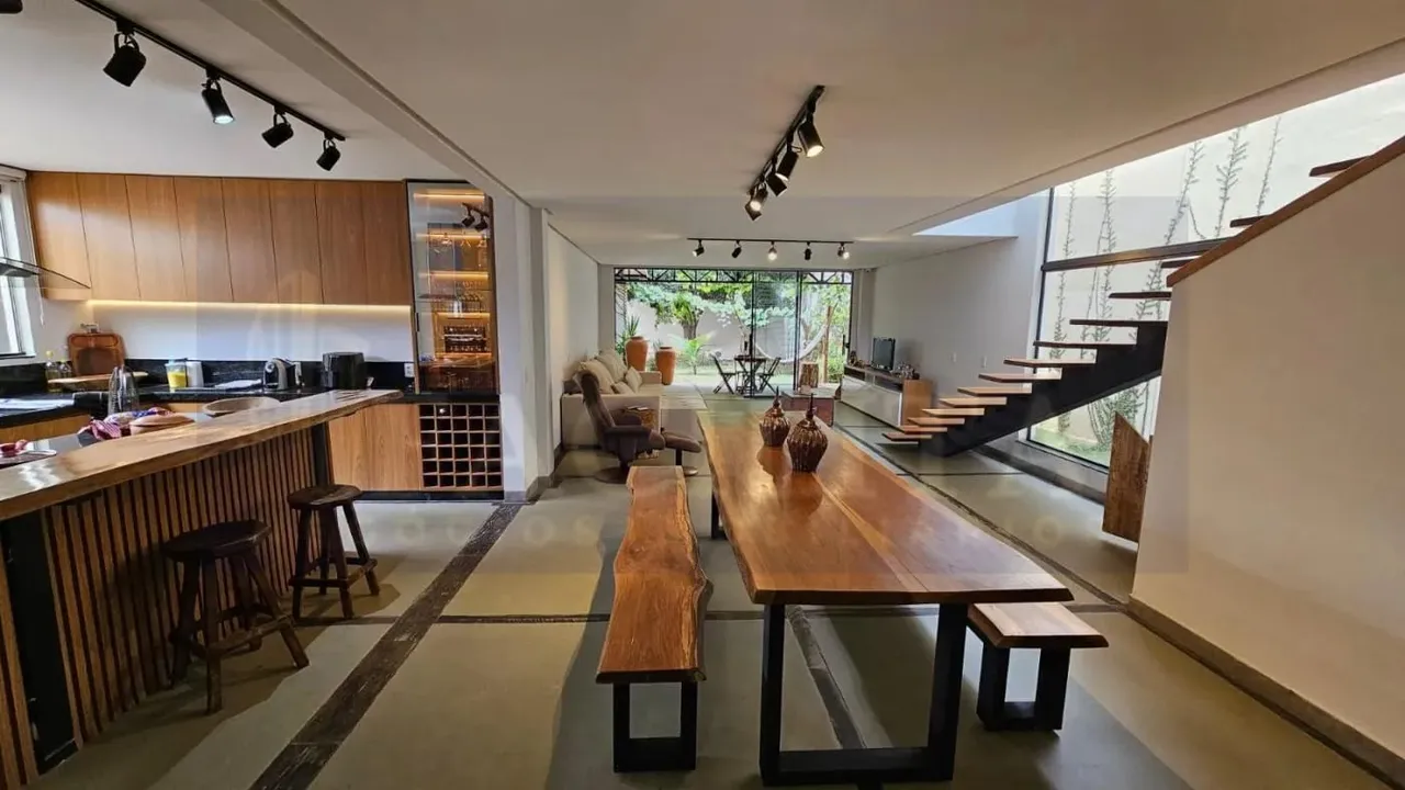 Casa para Venda em Goiânia, Nova Suiça, 4 dormitórios, 4 suítes, 6 banheiros, 6 vagas