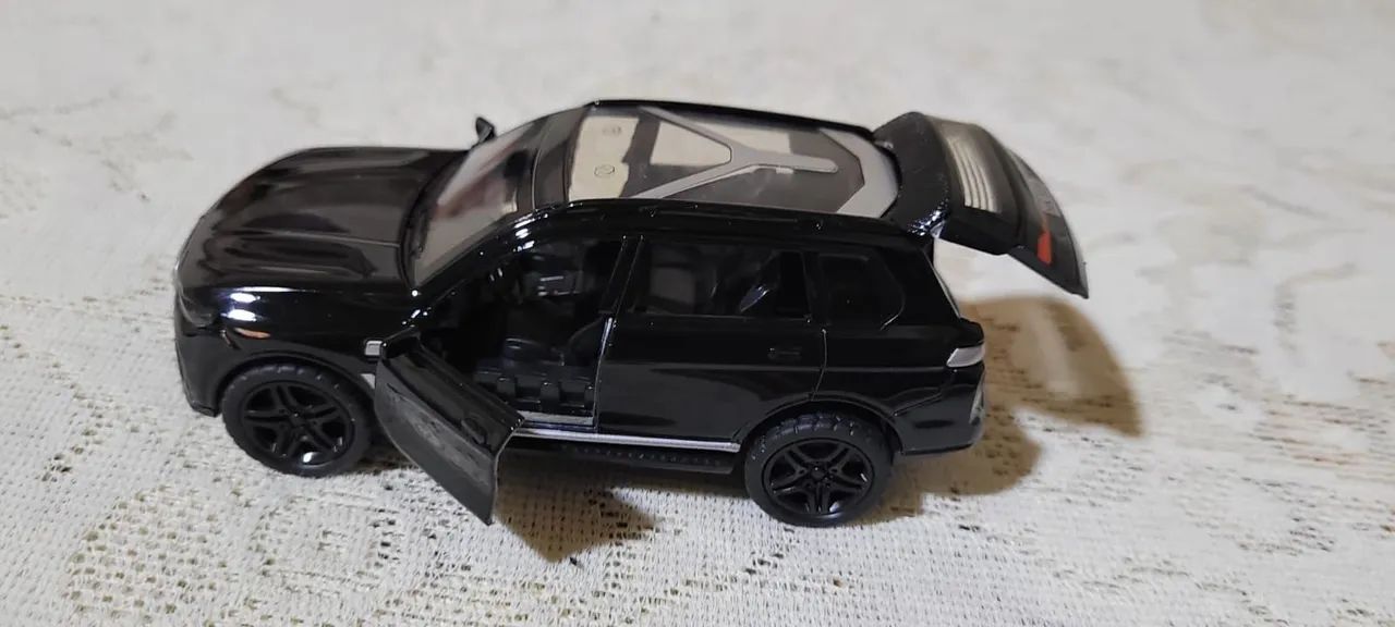 Carrinho de Brinquedo BMW Série 7 - Foto 5