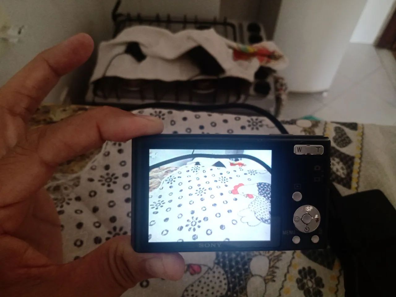 Câmera Digital Sony Cyber-shot 14.1 MP com 2GB de Memória - Foto 3