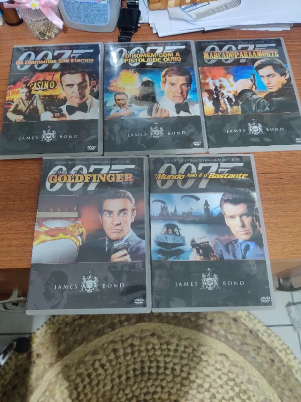 Box de DVD's filme 007