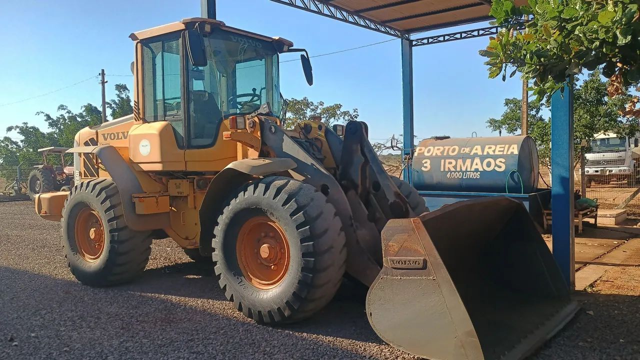 Pá carregadeira Volvo L60F ano 2017 - Foto 2
