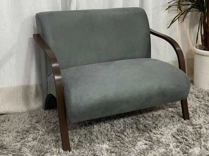 Conjunto de Poltronas 2x1x1 Lugares Cinza Braço Madeira  - Foto 2