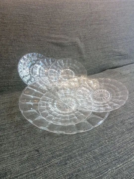 Jogo de pratos de vidro transparente