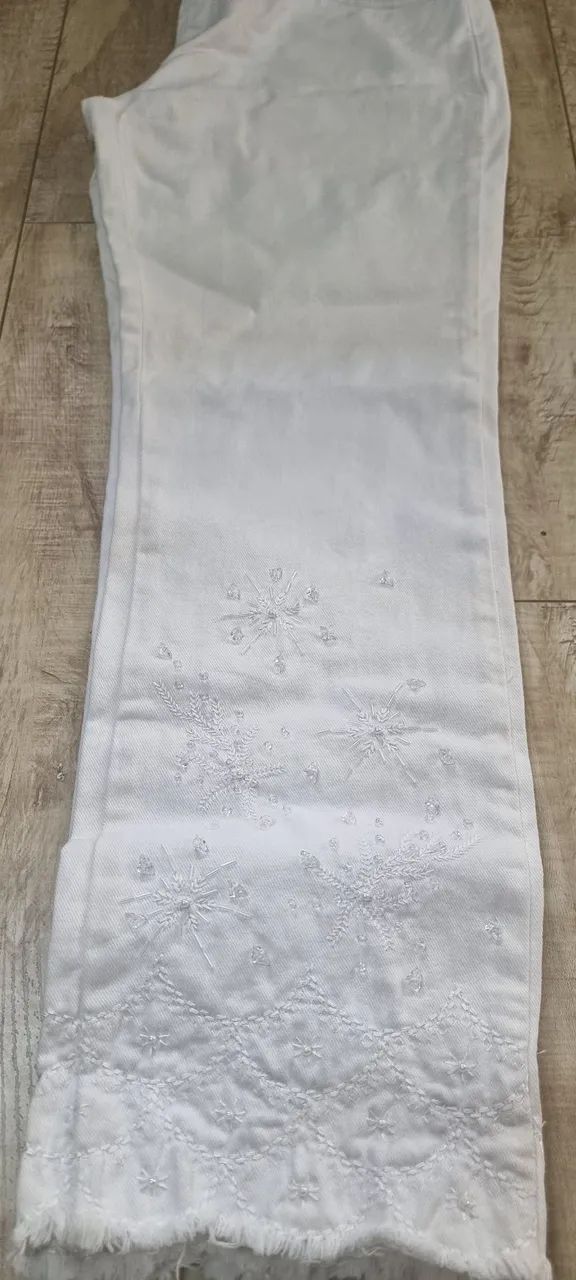 Calça jeans branca, tamanho 44 usada. Sem defeito - Foto 5