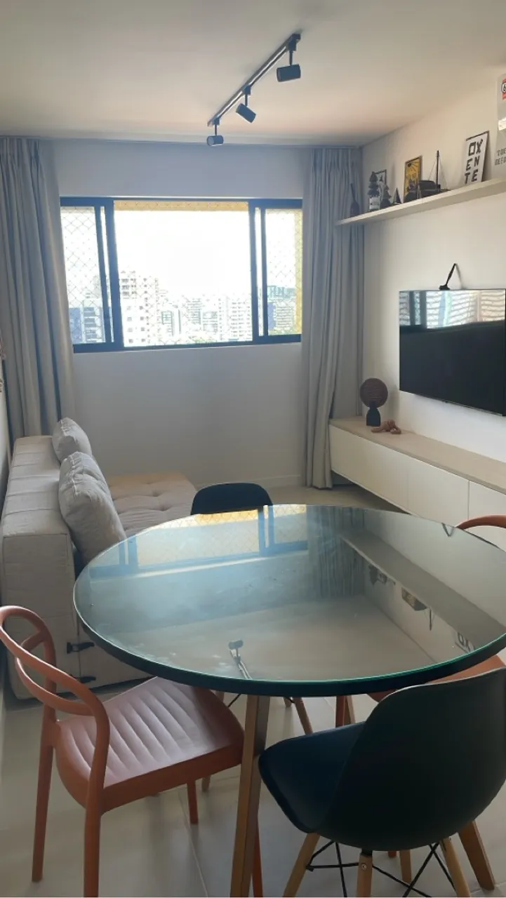 QUARTO E SALA EXCEPCIONAL NA PONTA VERDE