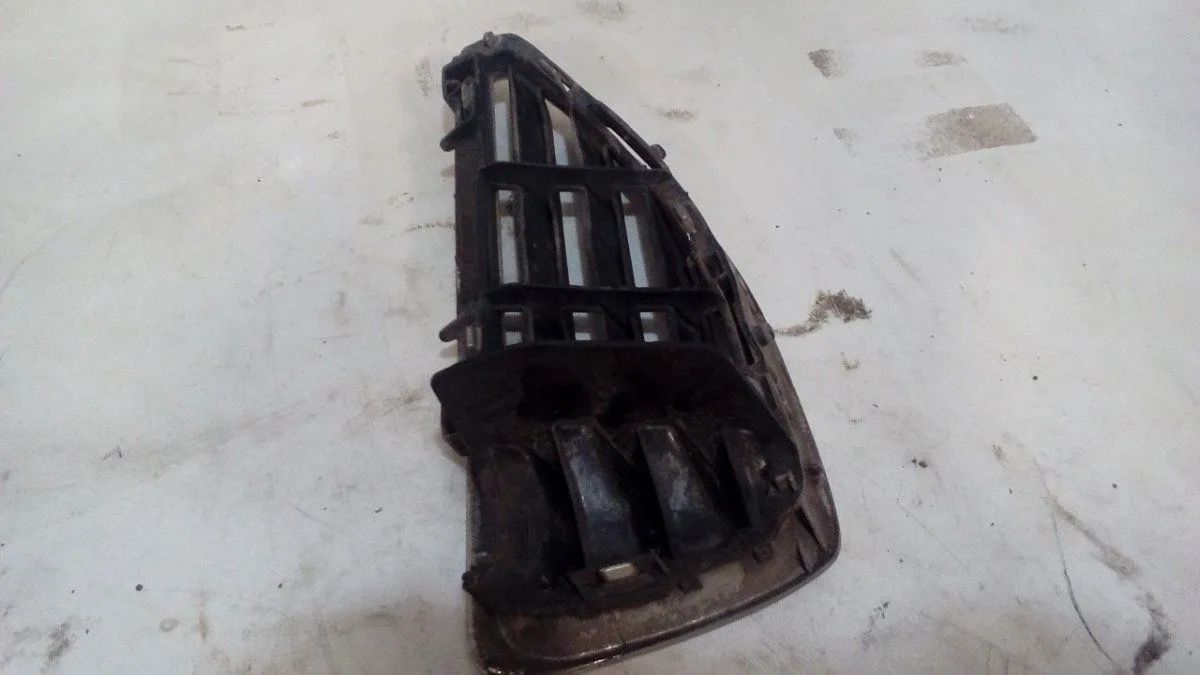 Grade Capo Cromado Renault Megane 2003 Esquerdo - Foto 5