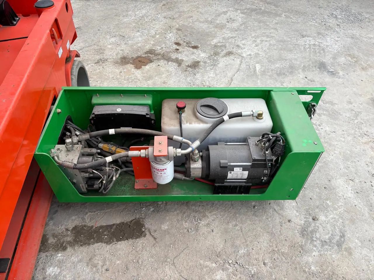 PLATAFORMA ELEV. TIPO TESOURA 12 MT. JCPT1212HA   - Foto 4