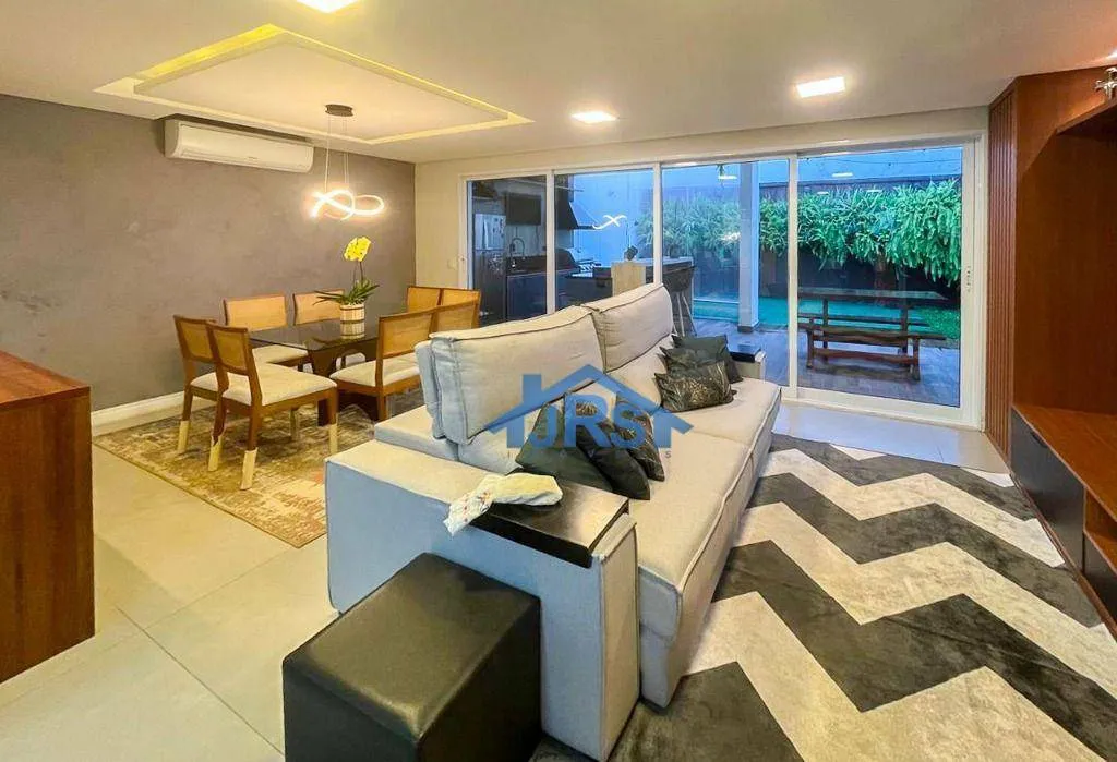 Casa com 3 dormitórios à venda, 180 m² por R$ 1.930.000,00 - Tamboré - Santana de Parnaíba