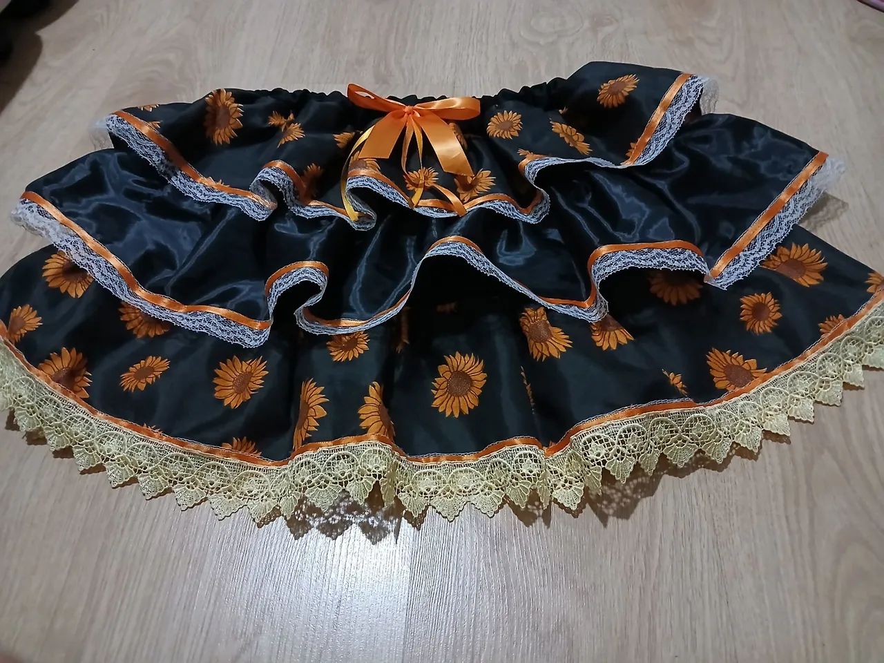 Saia floral com babados - Foto 2