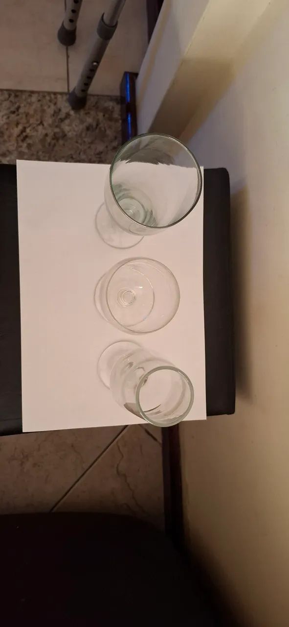 3 Taças de Vidro. 19 cm, 13 cm e 20 cm. 13,00 cada ou as 3 por 30,00 - Foto 2