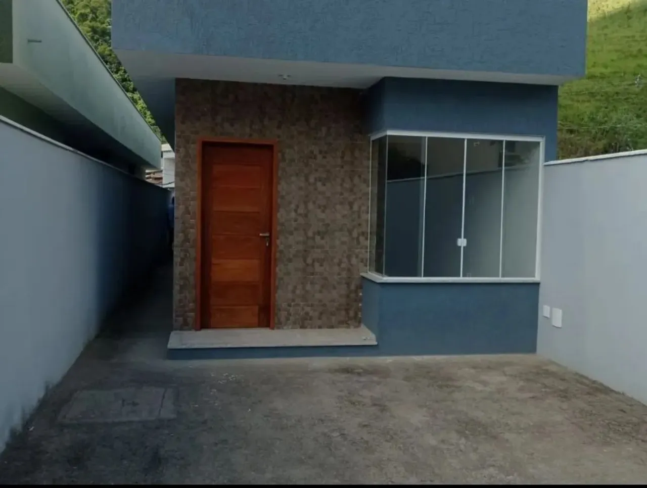 CASA LINEAR A VENDA NO VALE DO IPÊ BARRA DO PIRAÍ -RJ