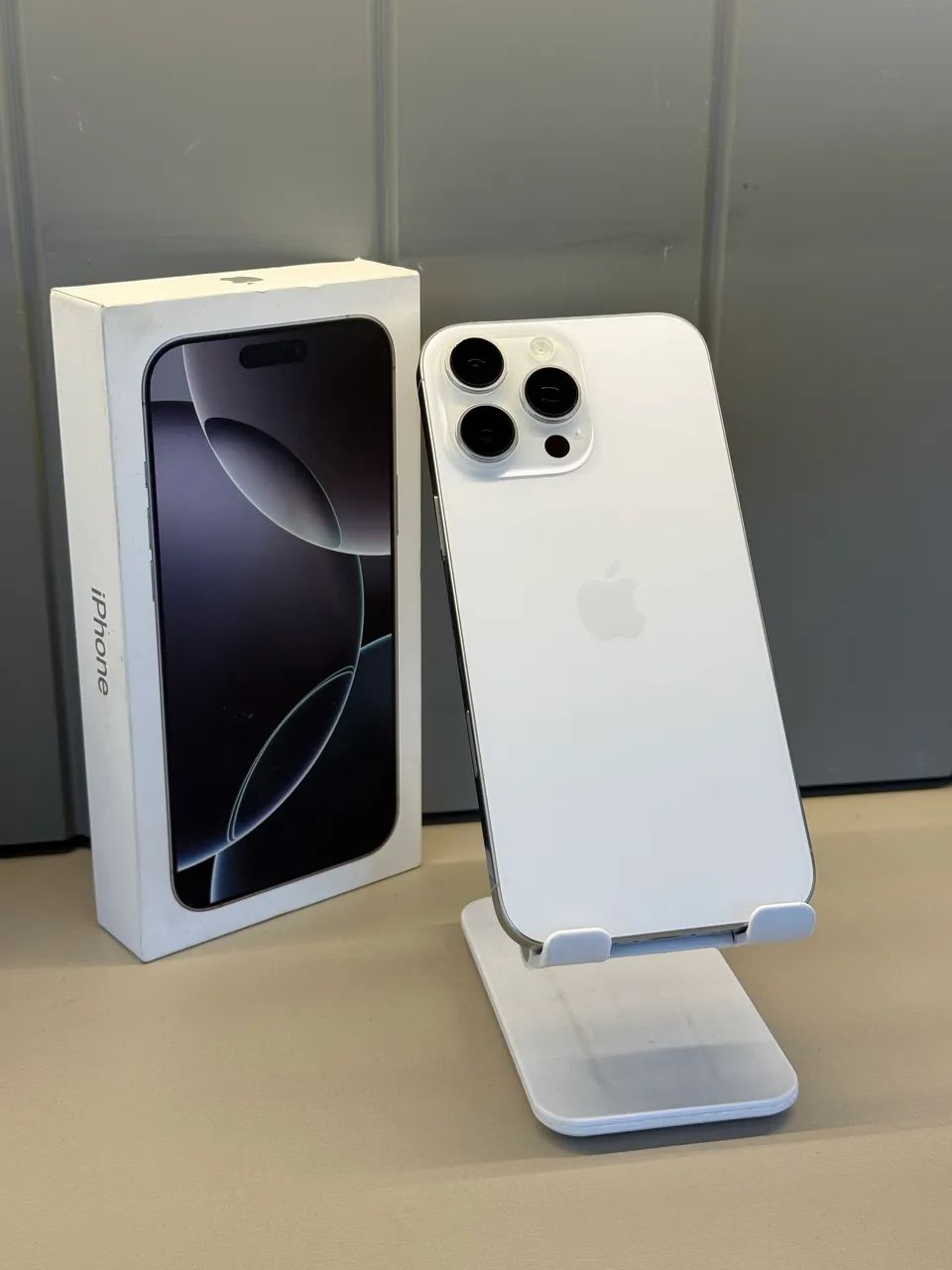 iPhone 16 pro Max 256gb Branco bateria 100% com Garantia Apple