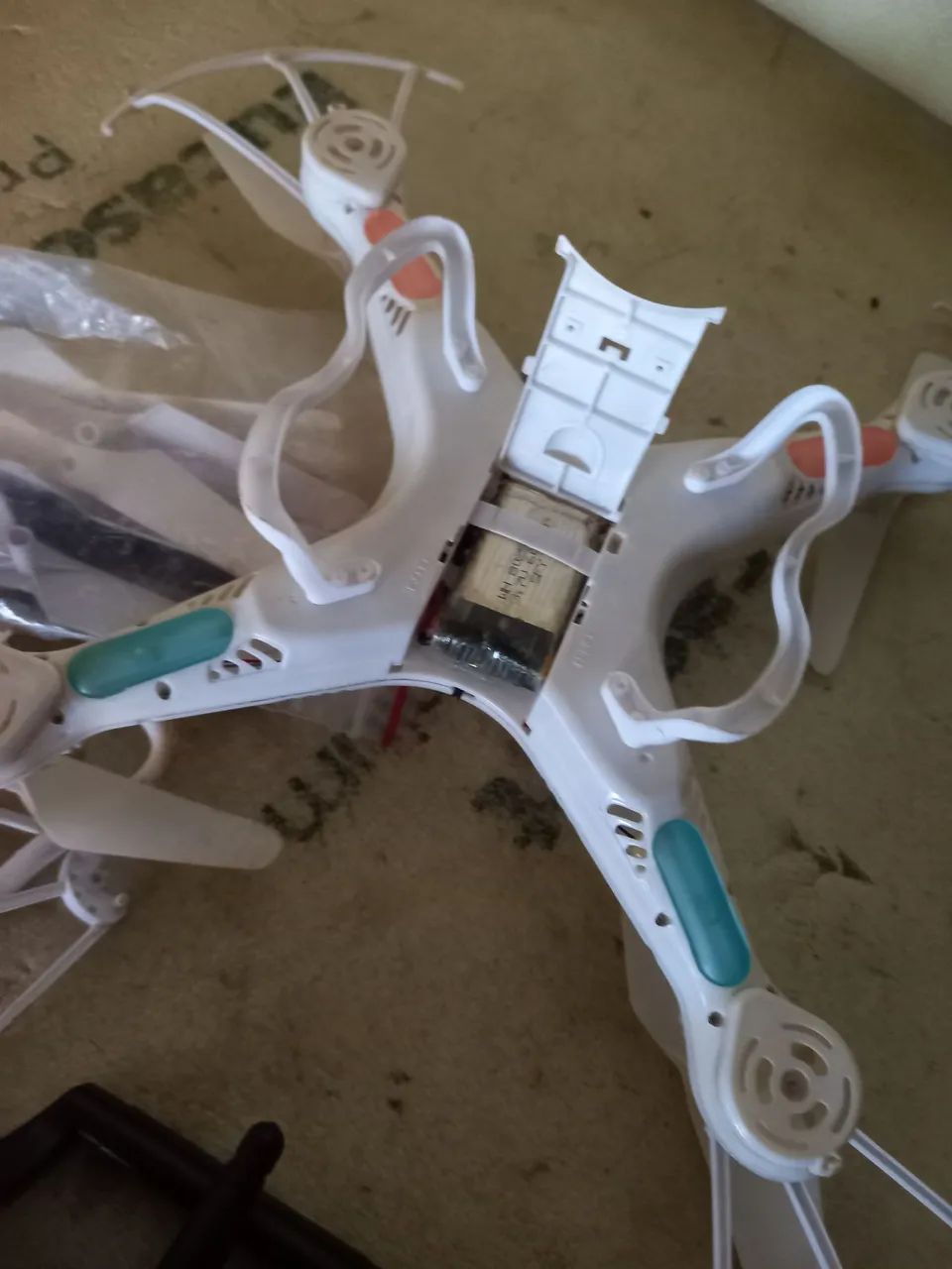 Drone Syma X-5C com controle remoto - Foto 2