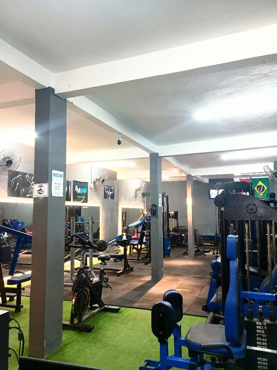 Academia Completa - Aparelhos de Musculação