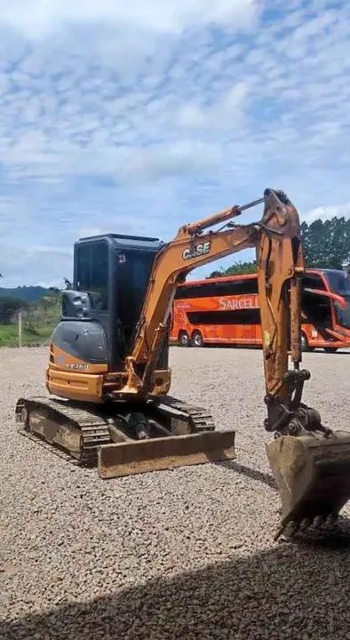 Mini Escavadeira CASE CX35B