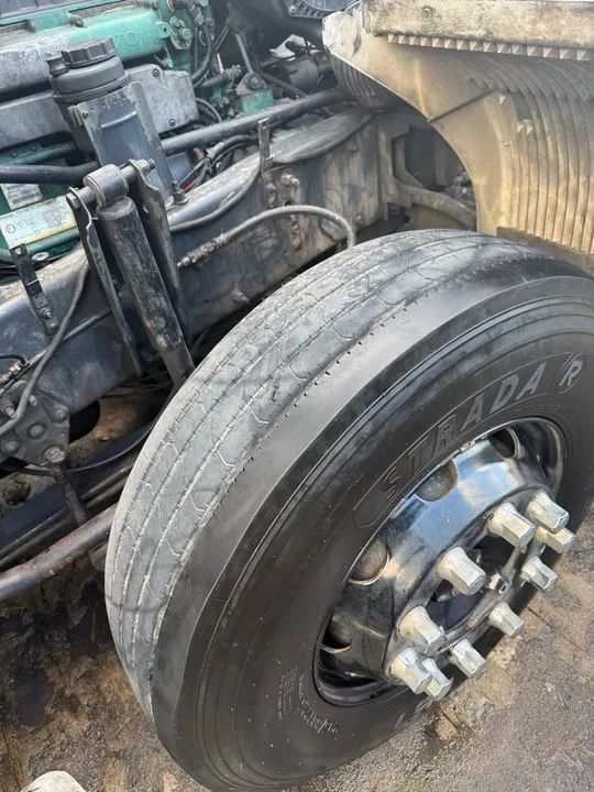 Caminhão Volvo FM 2002 - Foto 7