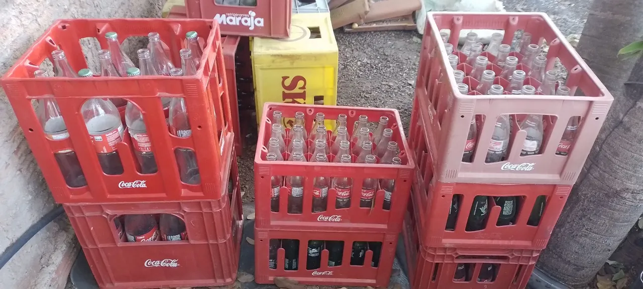 Engradados de Coca-Cola