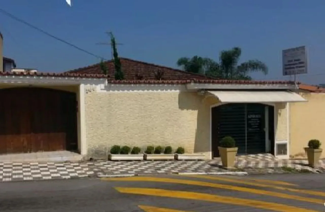 Casa em Avenida Doutor Armando Pinto - Região Central - Caieiras/SP