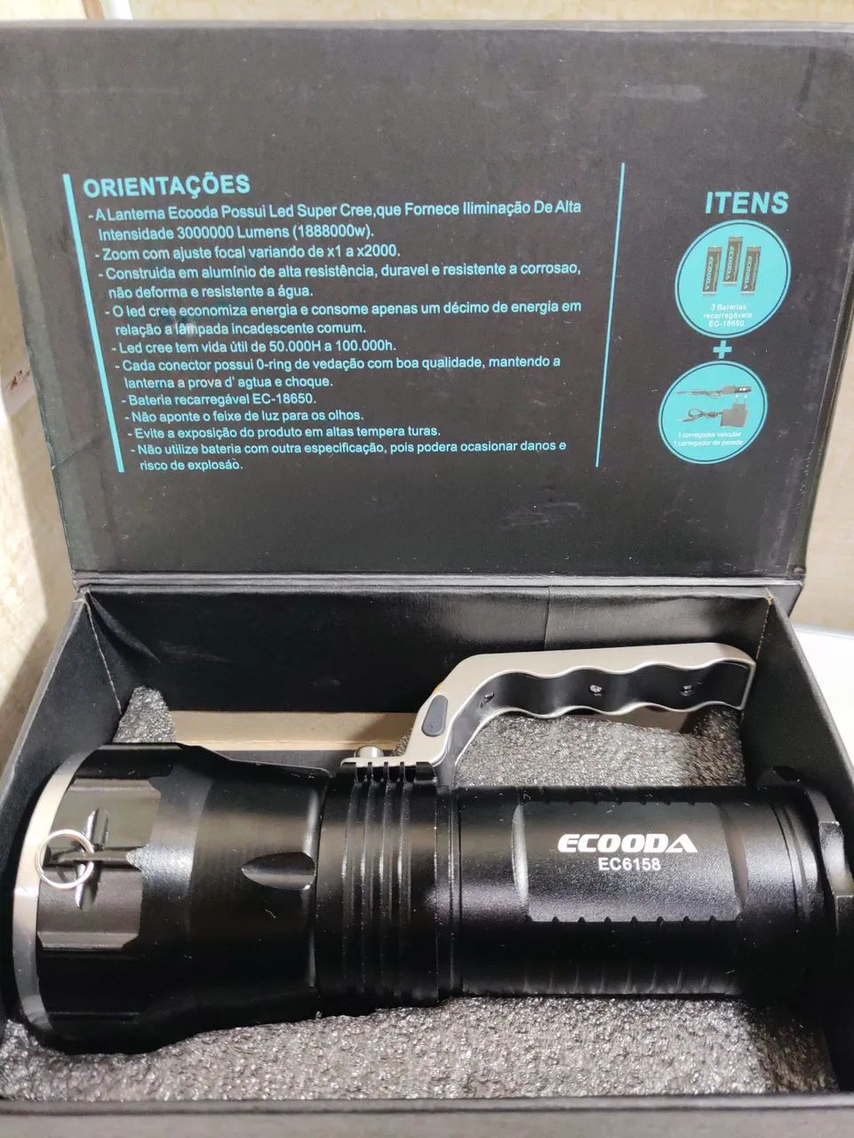 Lanterna Holofote Super LED Recarregável T6 - Camping e Aventura! - Foto 2