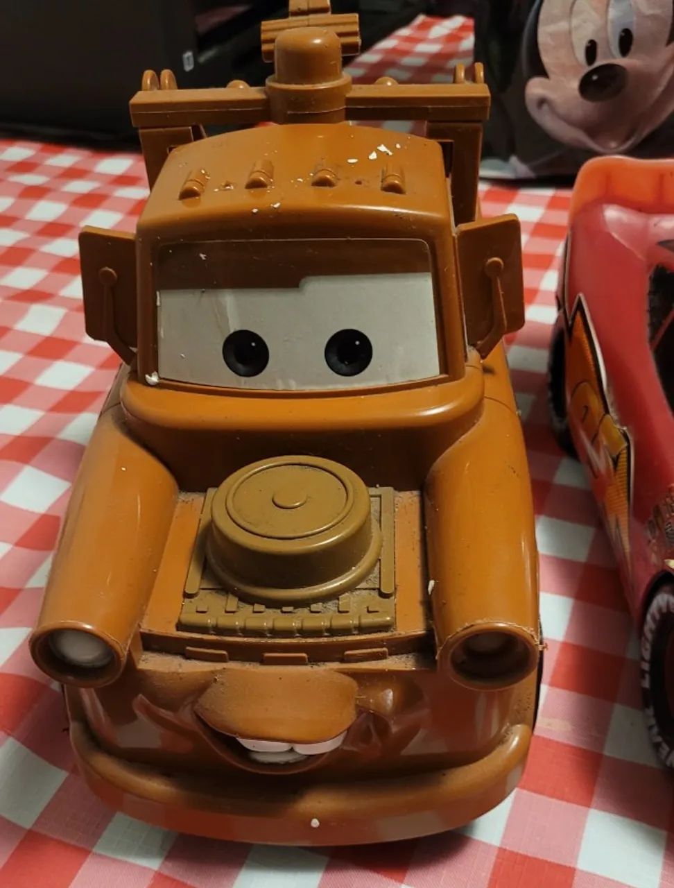 Carros Relâmpago McQueen e Mate Ótimo Estado - Foto 2