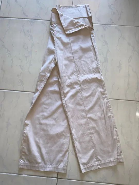 calça alfaiataria cinza tam 40  - Foto 2