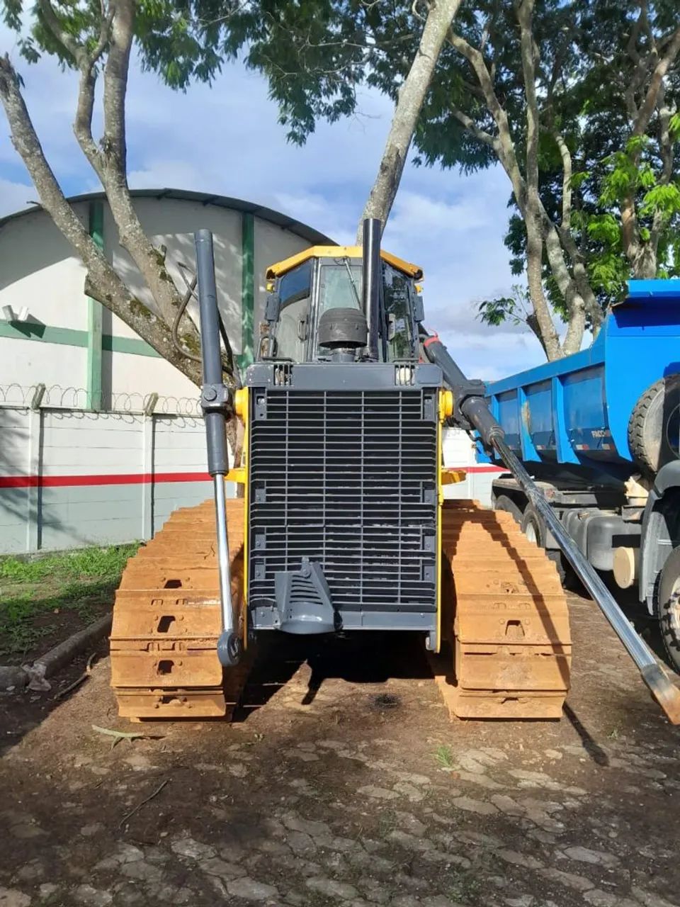 Trator Esteira John Deere 850 Ano 22 - Foto 6