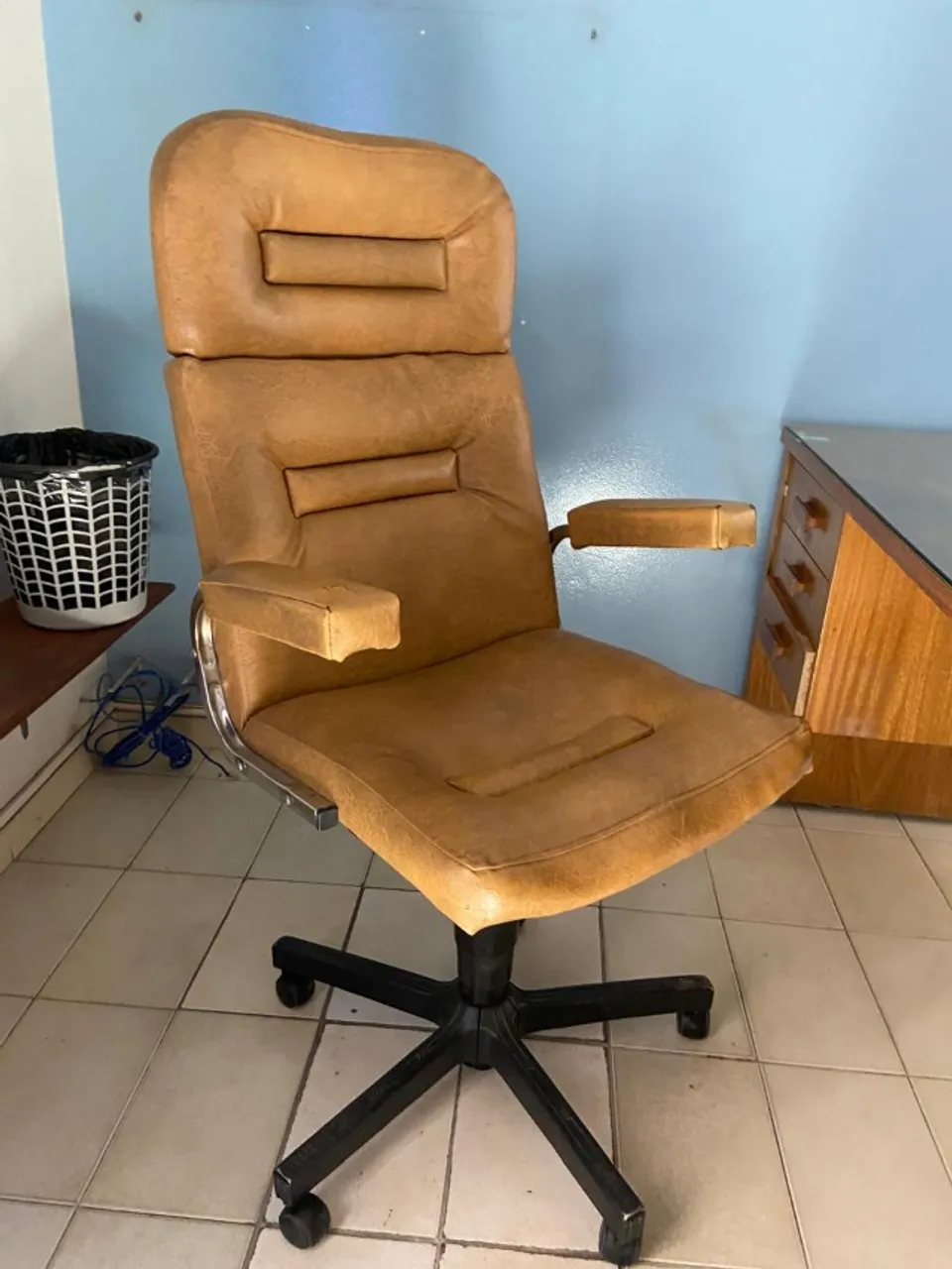 Cadeira de Escritório Ergonômica Presidente Big Boss - PROMOÇÃO!