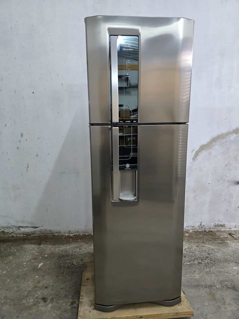 Geladeira Eletrolux prata