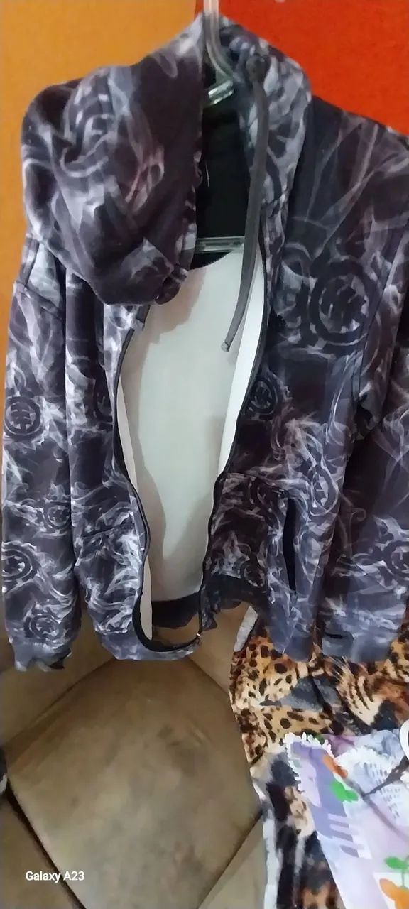 Blusa jaqueta tamanho g - Foto 4