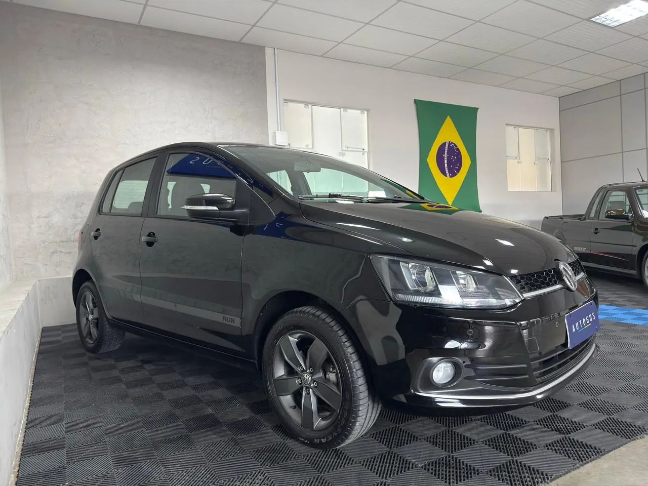 Volkswagen Fox RUN 1.6 Flex 8V 5P 2017 - Foto 4