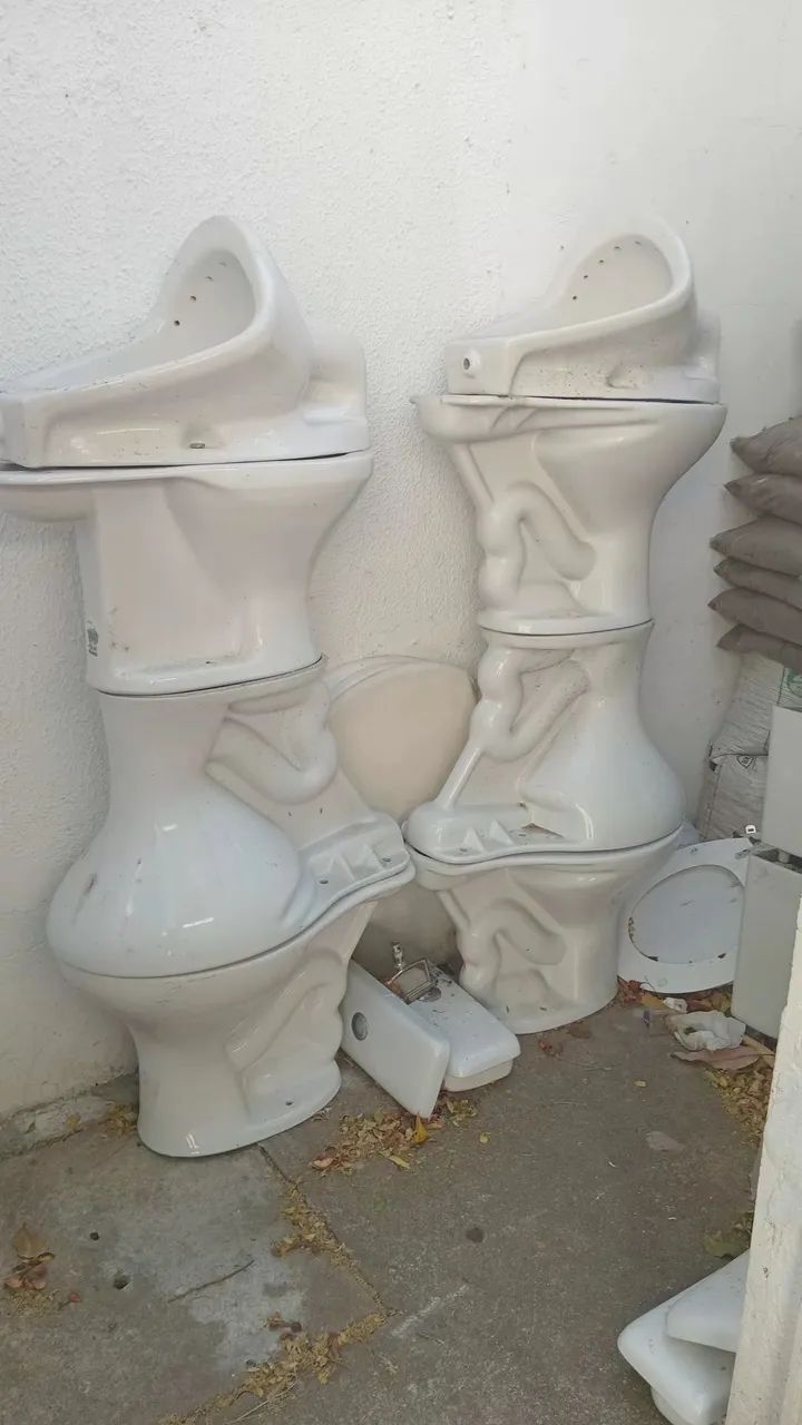 Vasos sanitários usado 