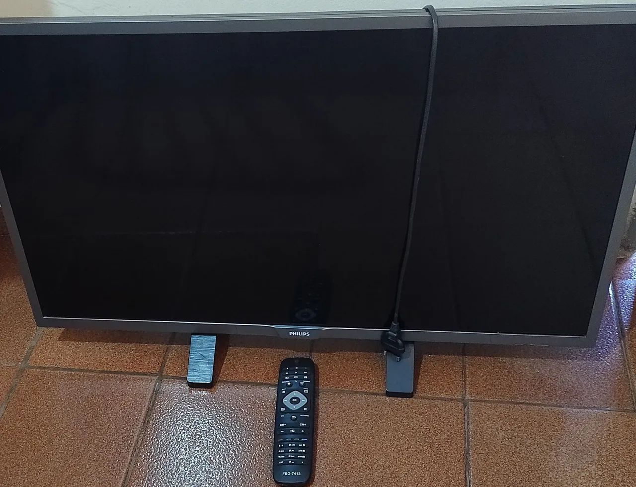 TV Philips 32 Polegadas - Modelo 32PHG5201/78 - Controle Remoto Incluso 