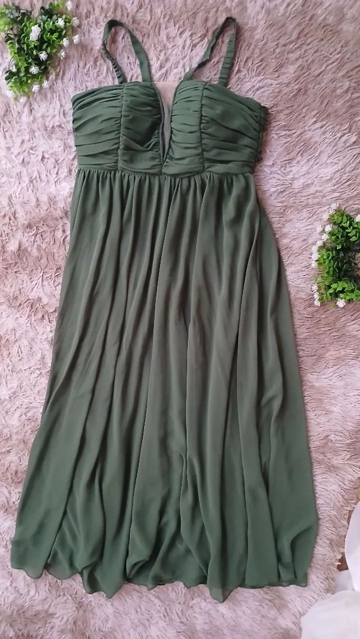 ROUPA USADA 1 VEZ