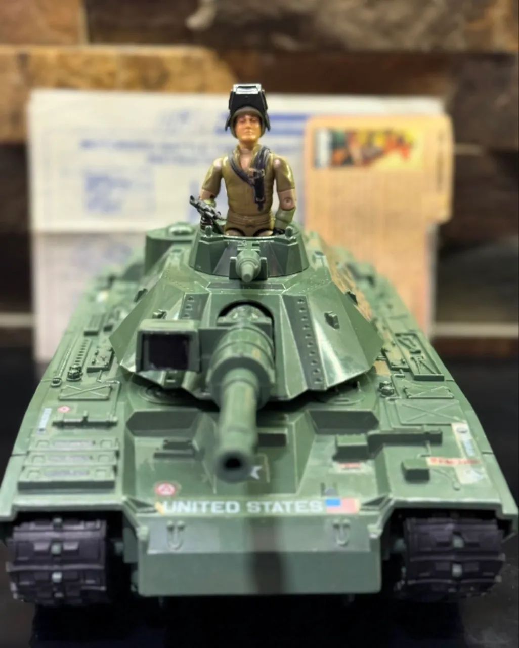Gi Joe MOBAT Motorized Battle Tank e Gi Joe Steeler Swivel Arm