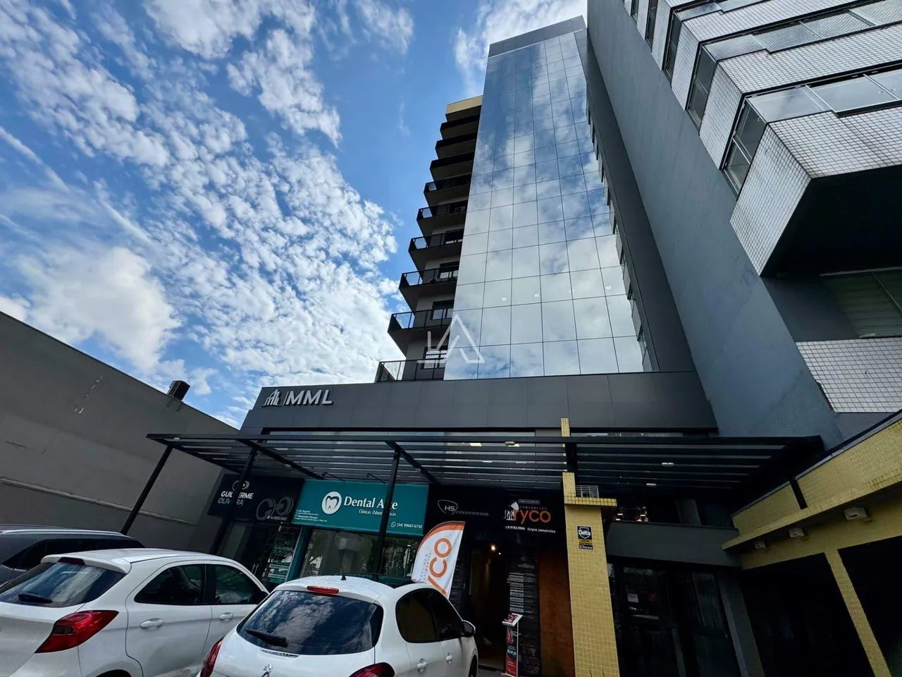 SALA COMERCIAL MOBILIADA NO EDIFÍCIO PRIME LIFE, COM VAGA DE GARAGEM
