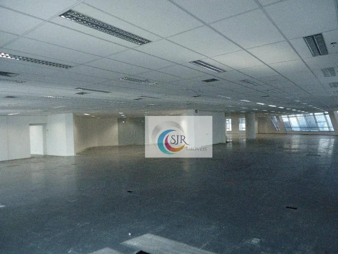 Conjunto para alugar, 520 m² -Piso elevado, forro e calhas de iluminação 4 banheiros Quase - Foto 8
