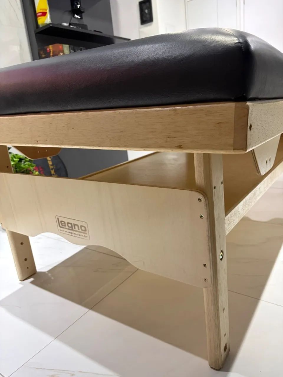 Maca Legno Belatrix com Prateleira - Semi Nova Impecável - Foto 4