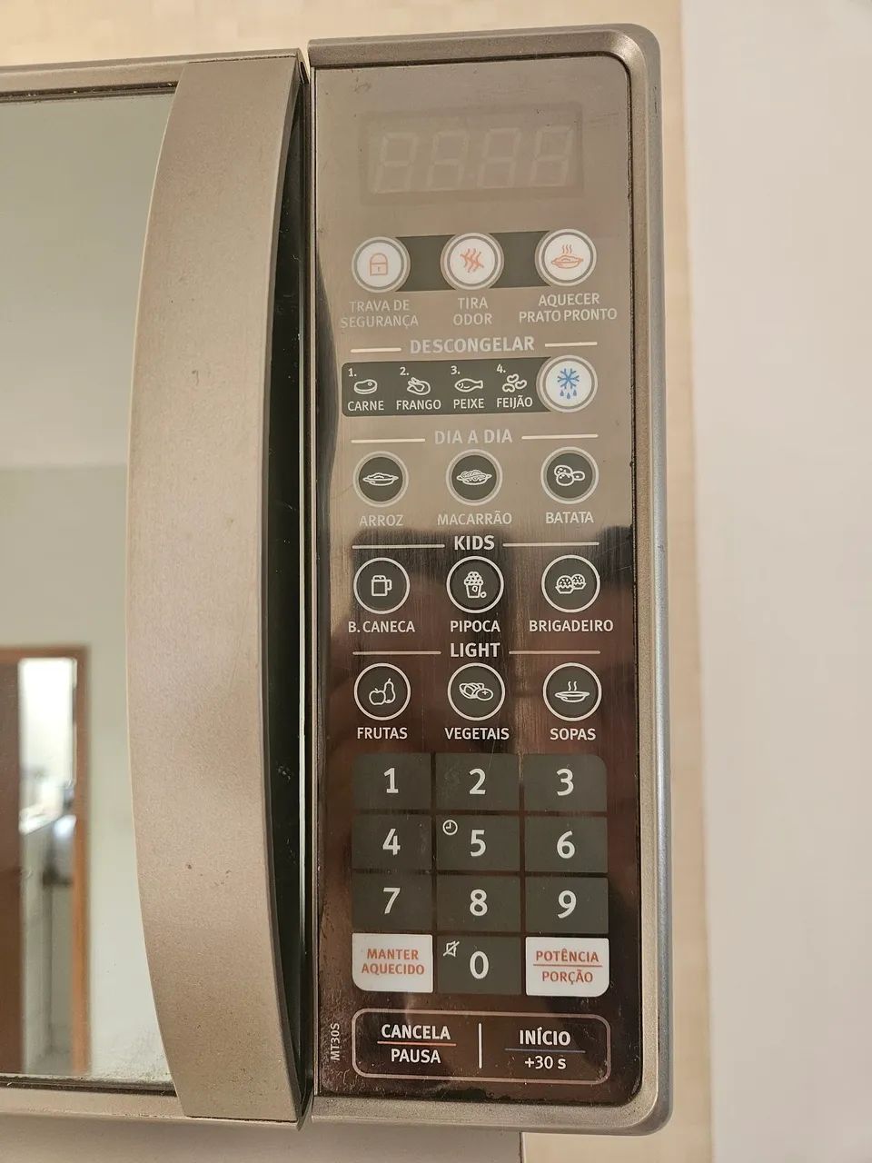 Microondas electrolux 20 litros inox - Foto 4