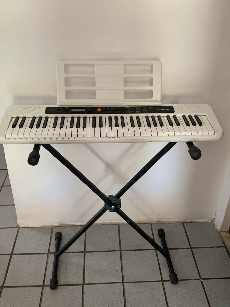 Teclado Casio CT-S200