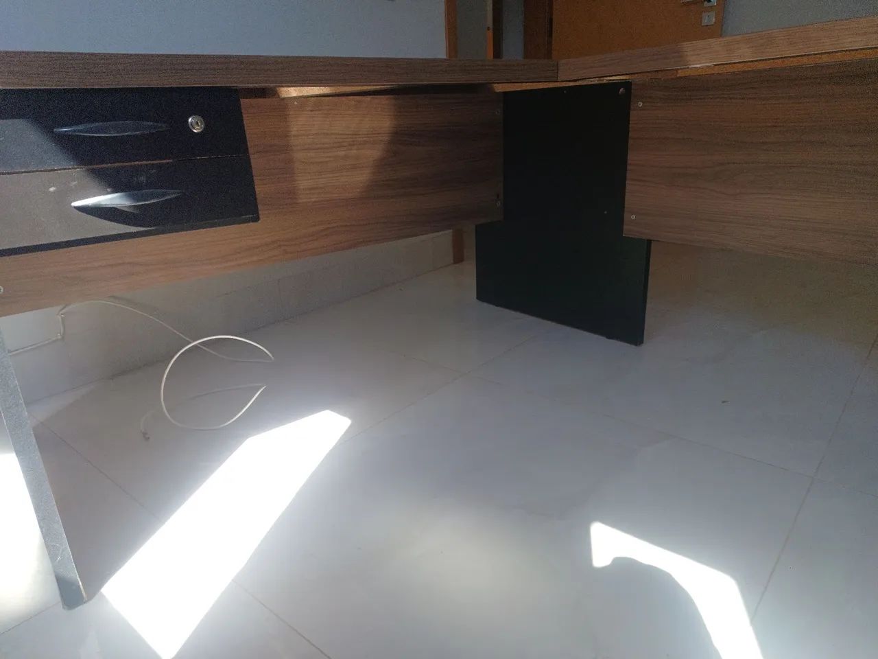 Vendo mesa de escritório em ótimo estado de conservação.  - Foto 5