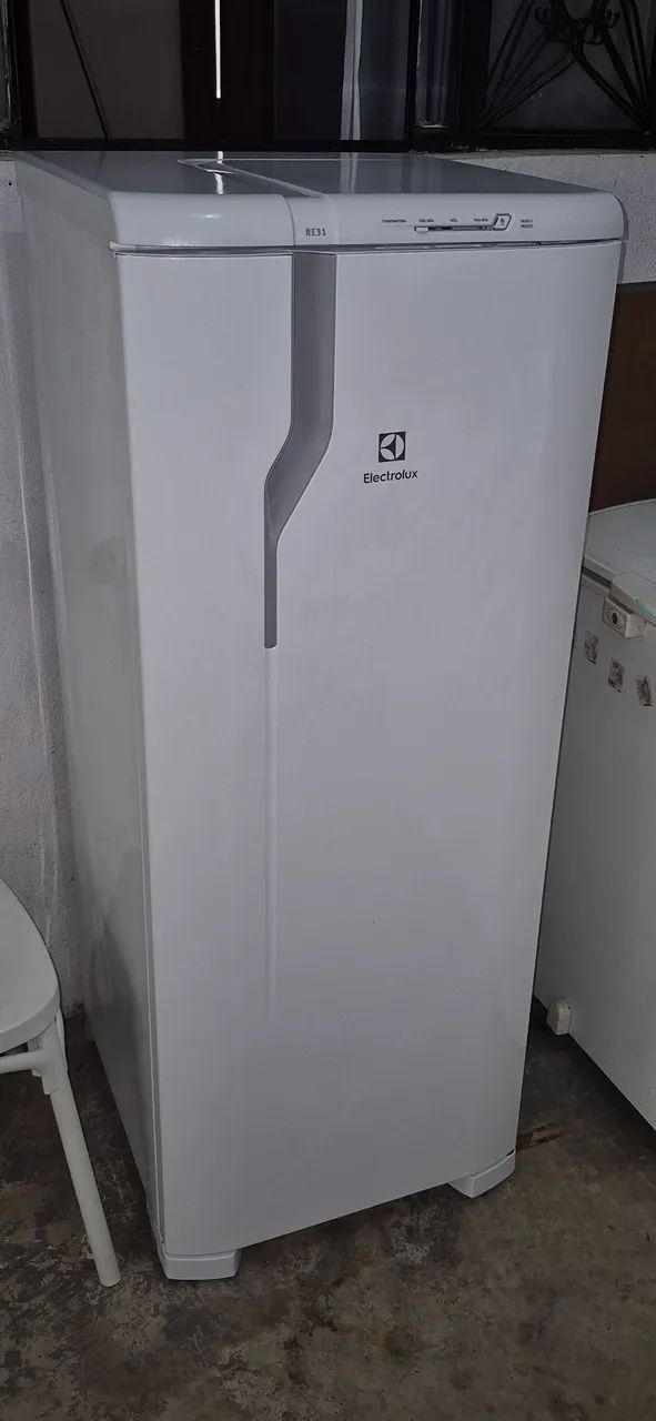 GELADEIRA ELECTROLUX 240L - Foto 2