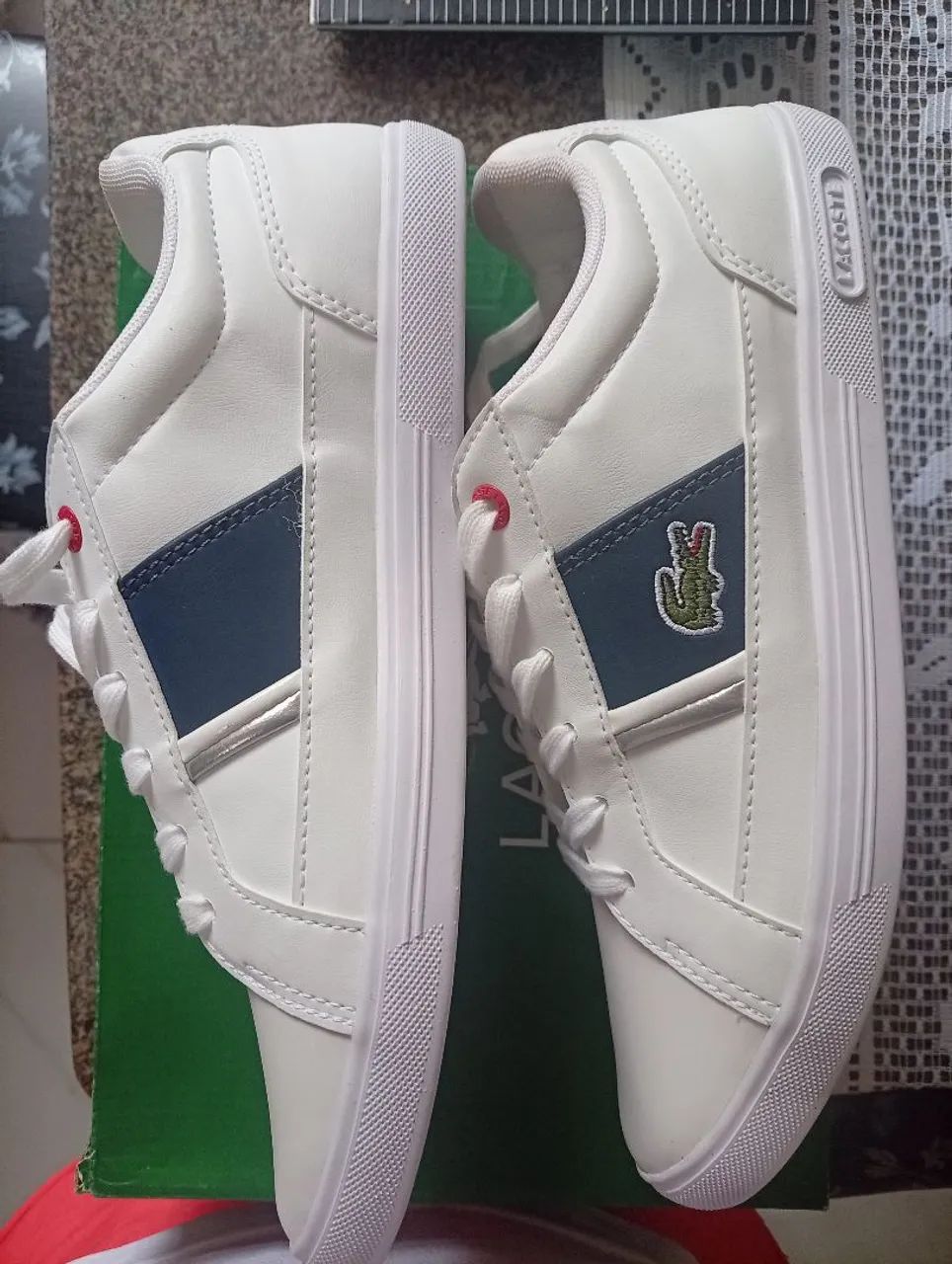 Tênis Lacoste n° 38 sem uso na caixa  - Foto 3