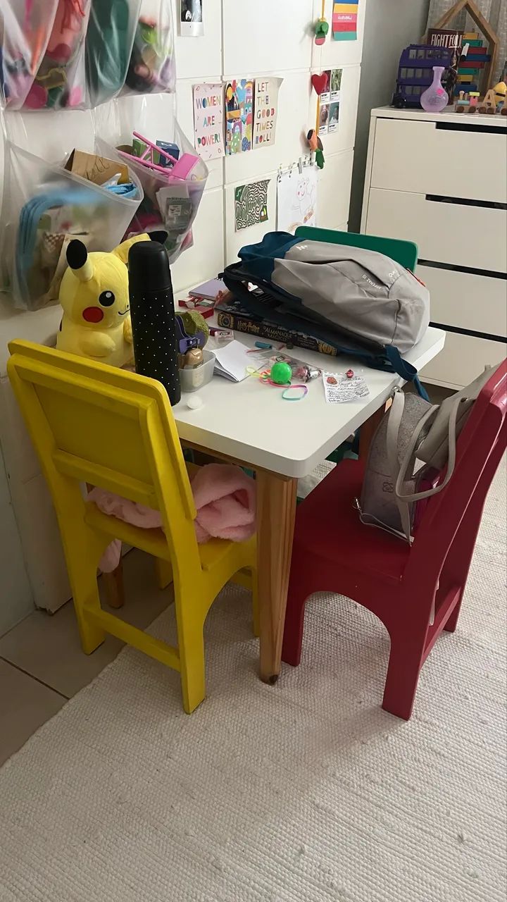 Jogo mesa e cadeira infantil