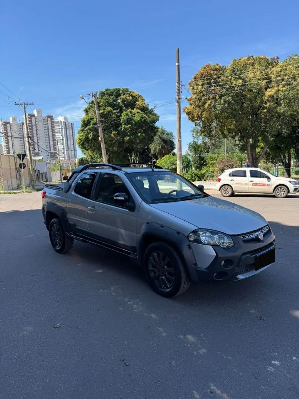Fiat Strada Adventure1.8/ 1.8 Locker Flex CD 2019 - Foto 2